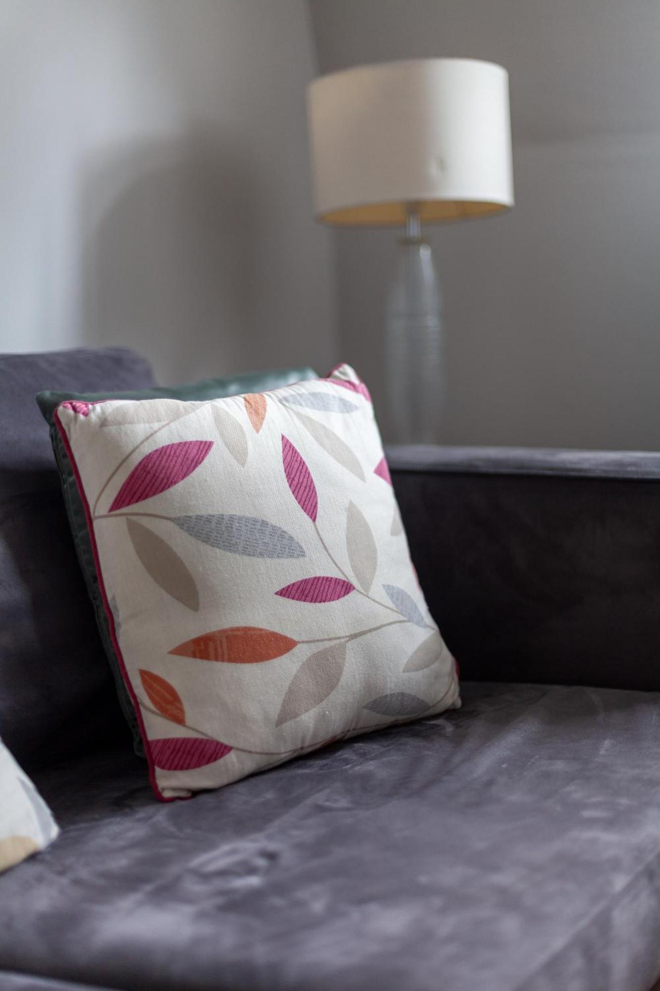 Deluxe Holborn Two Bedroom Apartment London Luaran gambar