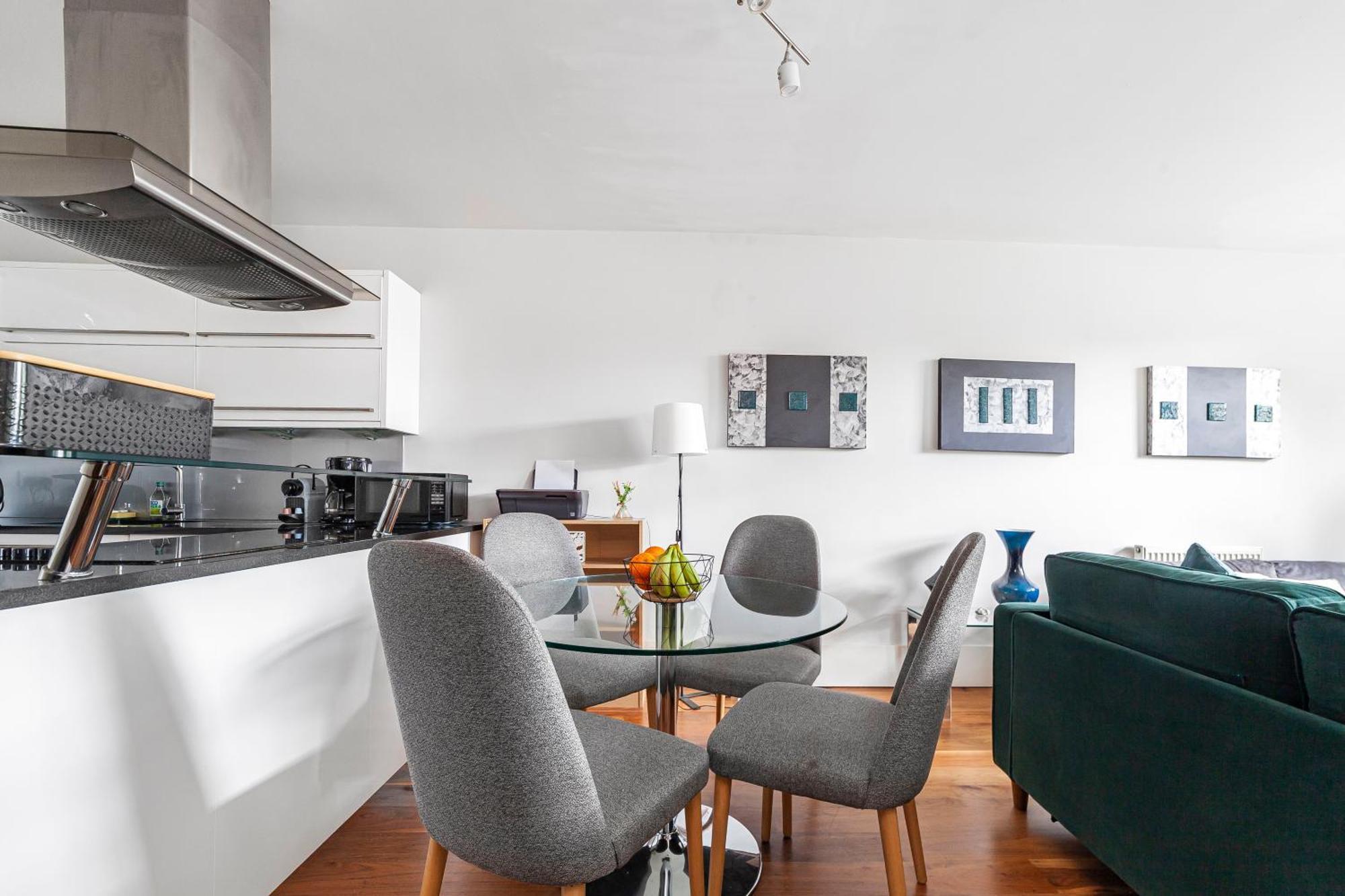 Deluxe Holborn Two Bedroom Apartment London Luaran gambar