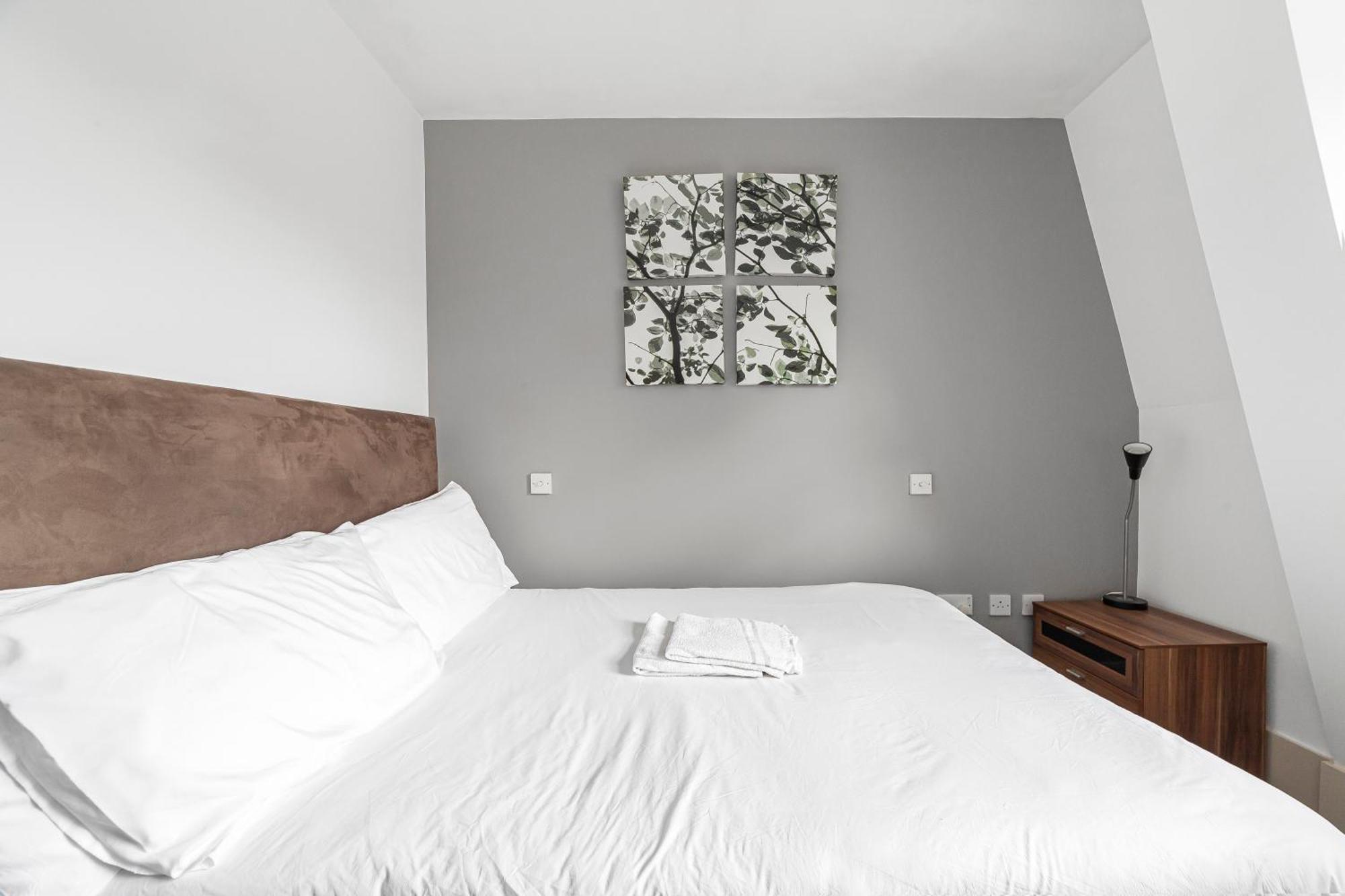 Deluxe Holborn Two Bedroom Apartment London Luaran gambar