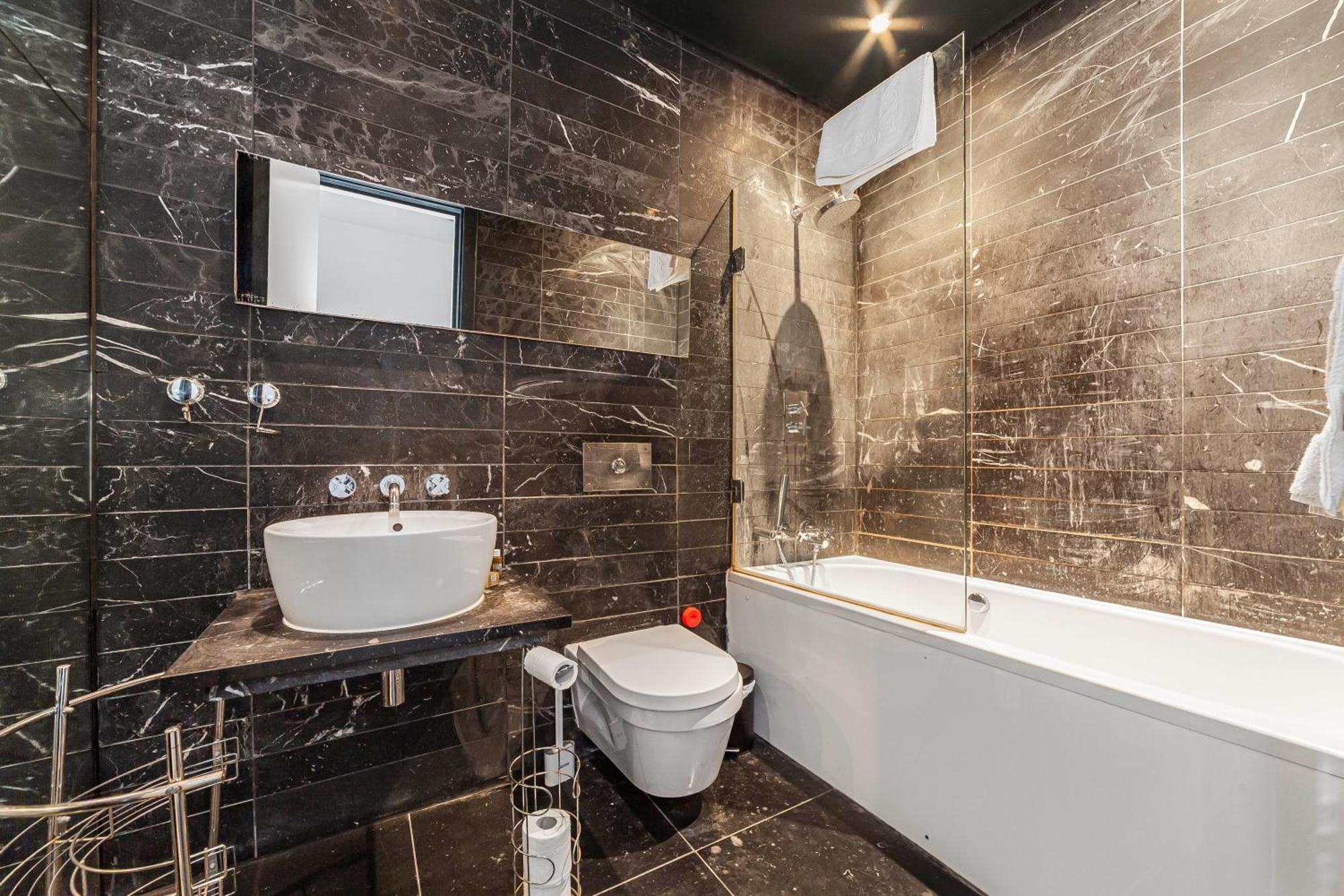 Deluxe Holborn Two Bedroom Apartment London Luaran gambar